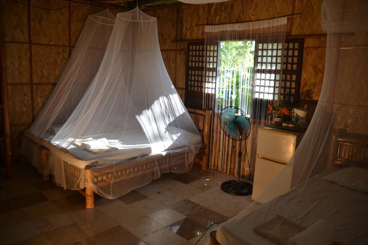 Bamboo Beach Resort Пуэрто-Галера Экстерьер фото